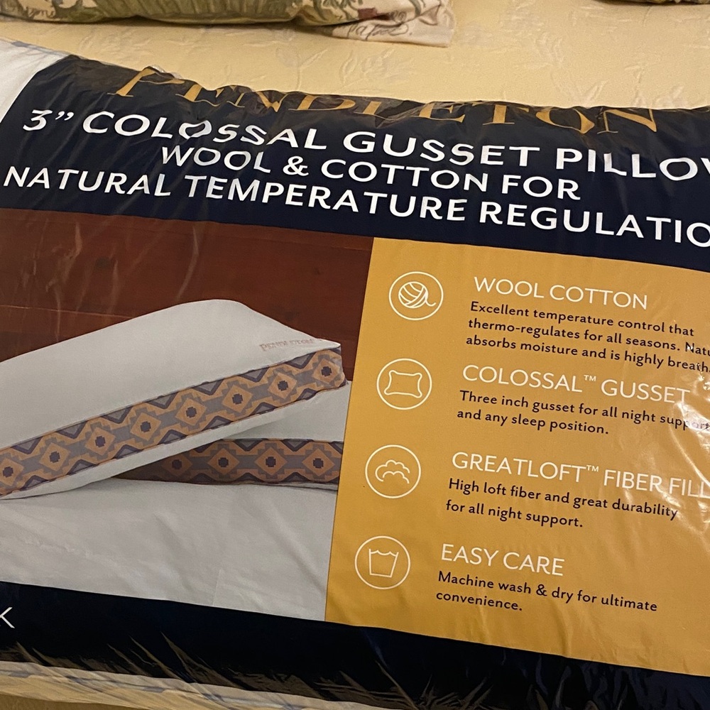 Pendleton Wool & Cotton Pillow - White and Cream, includes 2 pillows